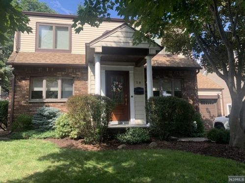 18 Grant Ave, Nutley, NJ 07110-1905