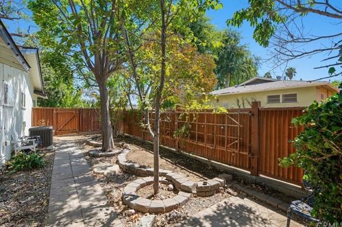 4645 Holyoke Pl, Riverside CA  92507-5850 exterior