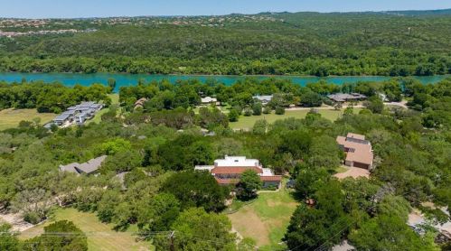 716 Commons Frd Rd, Austin TX  78733-2410 exterior
