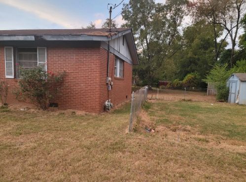 302 Sarah Dr, Warner Robins, GA 31093-3014