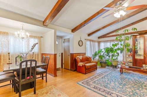 3040 Knollwood Ln, Glenview, IL 60025-2672