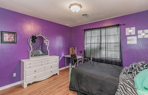 1304 Tucker St, Fort Worth TX  76104-2140 exterior