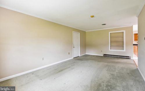 501 Gateway Dr, Graceham, MD 21788-3203