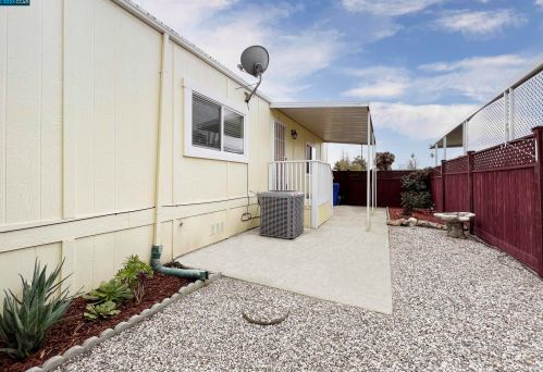 31 Terrace Dr, Concord CA  94518-2058 exterior