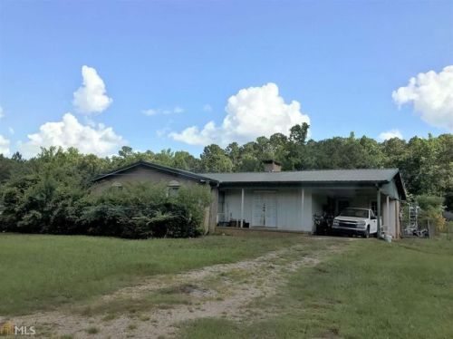 71 Wood Valley Dr, Lagrange, GA 30240-9616