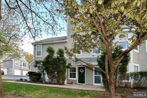 1486 Cornwall Rd, Mahwah, NJ 07430-3261