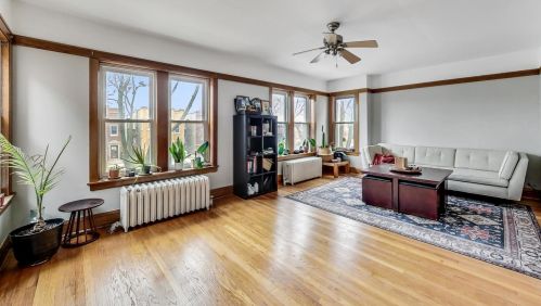 3819 Sawyer Ave, Chicago, IL 60618-4421