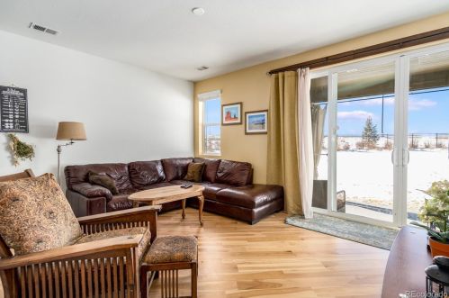 273 Kewaunee Way, Aurora CO 80016-4327 exterior