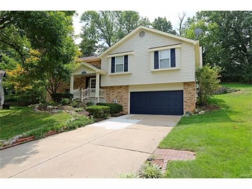 1704 Faith Ct, Fenton, MO 63026-6601