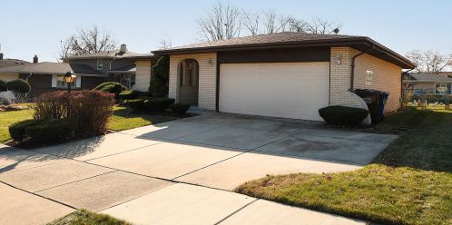 6245 Dolores Dr, Oak Forest, IL 60452-2715