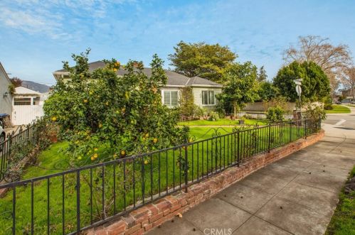 1743 Stanton Ave, Glendale, CA 91201-2858