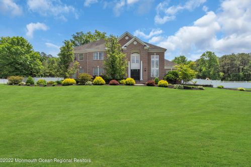 20 Short Hills Blvd, Jackson Twp, NJ 08527-4883