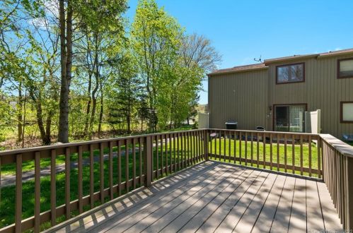 27 Orangewood, Derby CT  06418-2614 exterior
