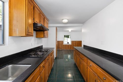 527 North St, Anaheim CA  92805-1932 exterior
