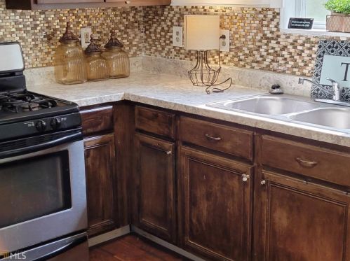 1240 Huntington Place Cir, Lithonia, GA 30058-3028
