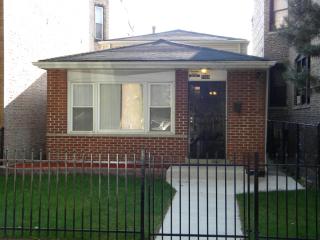7338 Saint Lawrence Ave, Chicago IL  60619-1710 exterior
