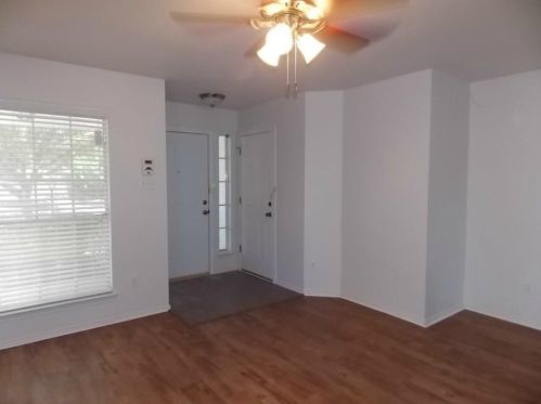 1312 Canon Yeomans Trl, Austin, TX 78748-2771
