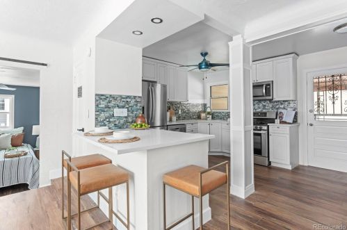 1150 Bates Pkwy, Englewood CO  80113-1777 exterior