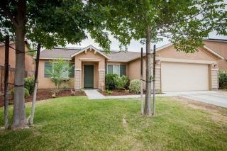 471 Kona Ave, Fresno, CA 93727-5558