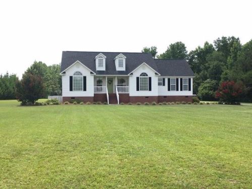 1315 Big Swamp Rd, Pamplico, SC 29583-5431