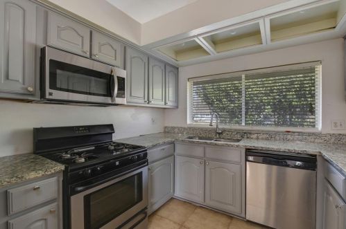 3605 Bryn Mawr Dr, Irving TX  75062-4531 exterior