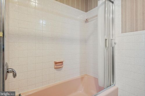 1035 Devonshire Rd, Lancaster PA  17601-1610 exterior