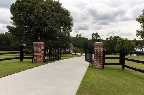 341 Cross Plains Rd, Carrollton GA  30116-9008 exterior