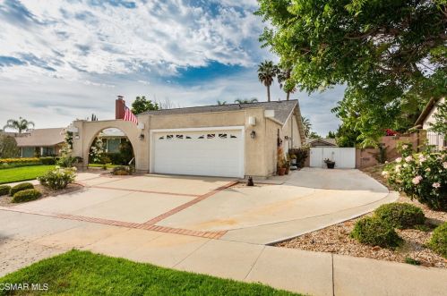 723 Weaver St, Simi Valley, CA 93065-4316