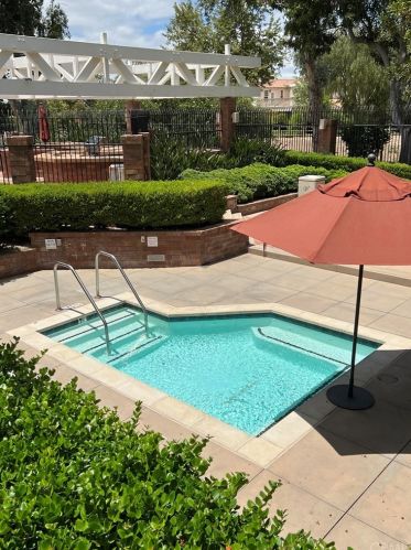 6 Descanso, Irvine CA  92620-1843 exterior