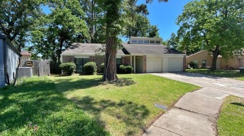 9855 Tern Ct, Conroe TX  77385-4627 exterior