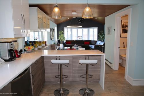 1607 3rd Ave, Tinton Falls NJ 07712-5721 exterior