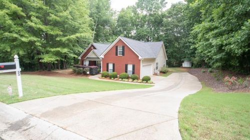 33 Nora Ct, Jefferson, GA 30549-2927