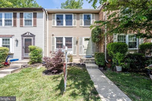 8716 Calvert Cliff Ct, Lorton, VA 22079-3027