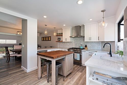 2518 Woodlands Way, Oceanside, CA 92054-7369