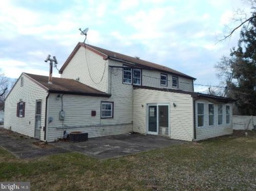 22 Mayfair Cir, Willingboro, NJ 08046-3117