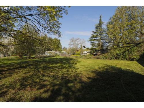4515 Naef Rd, Portland, OR 97267-4915