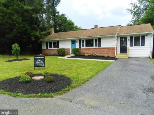 210 Reese Ave, Lancaster, PA 17602-3922