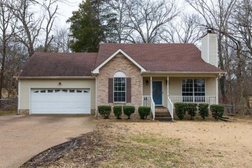 132 Marthona Rd, Madison, TN 37115-4506