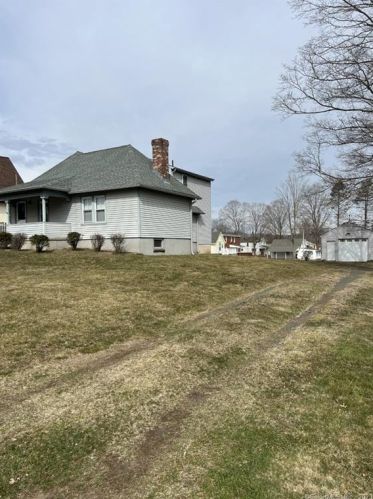 359 Butternut St, Middletown CT  06457-3044 exterior