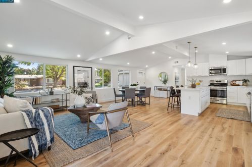 3407 Moretti Dr, Concord CA  94519-2049 exterior