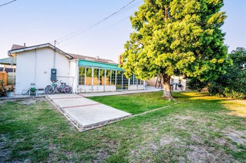 2908 Elmlawn Dr, Anaheim CA  92804-3915 exterior
