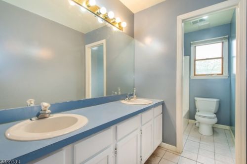 73 Van Nostrand Ave, Dover NJ  07801-4810 exterior