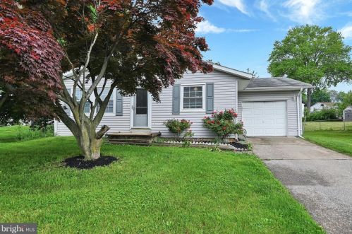 1026 Buttonwood Dr, Harrisburg, PA 17109-5307