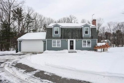 7 Laurel Hill Rd, Londonderry, NH 03053-2562