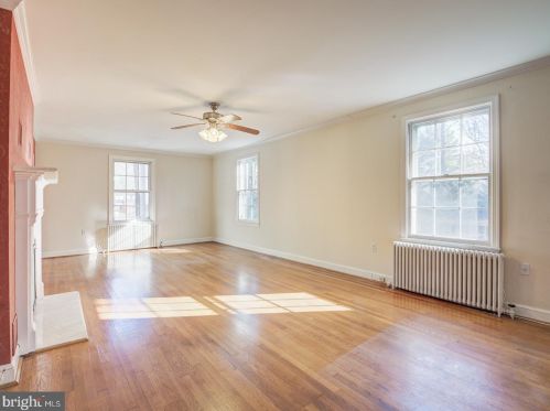 12500 Meadowood Dr, Silver Spring MD 20904-2928 exterior