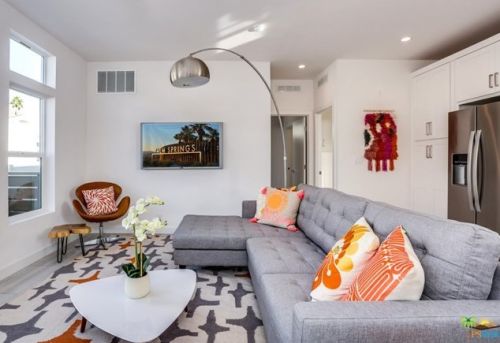 708 Maui Ln, Palm Springs, CA 92264-9058