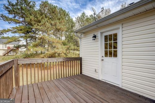 1645 Flat Shoals Rd, Atlanta GA  30349-6151 exterior