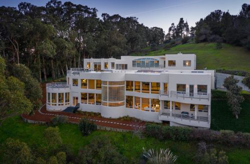 25 Brandon Ct, Burlingame, CA 94010-7469