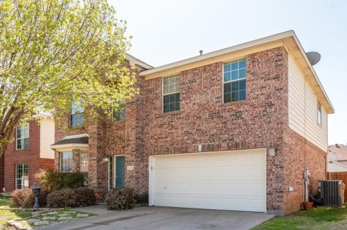313 Rock Prairie Ln, Fort Worth, TX 76140-6542