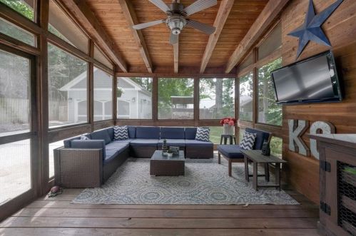 52 Candler Rd, Atlanta GA  30317-3005 exterior